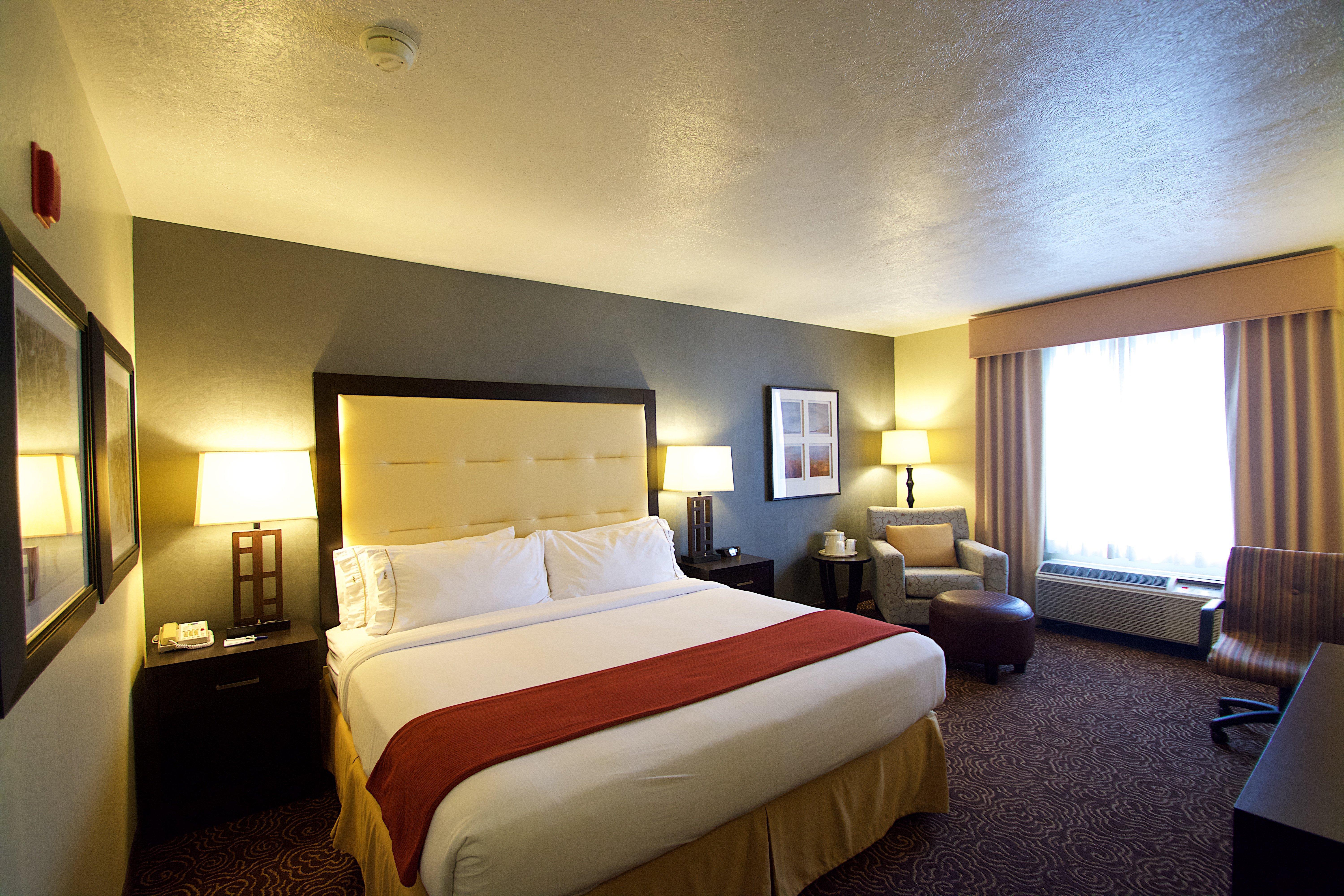 Holiday Inn Express Ogden By Ihg Exterior photo