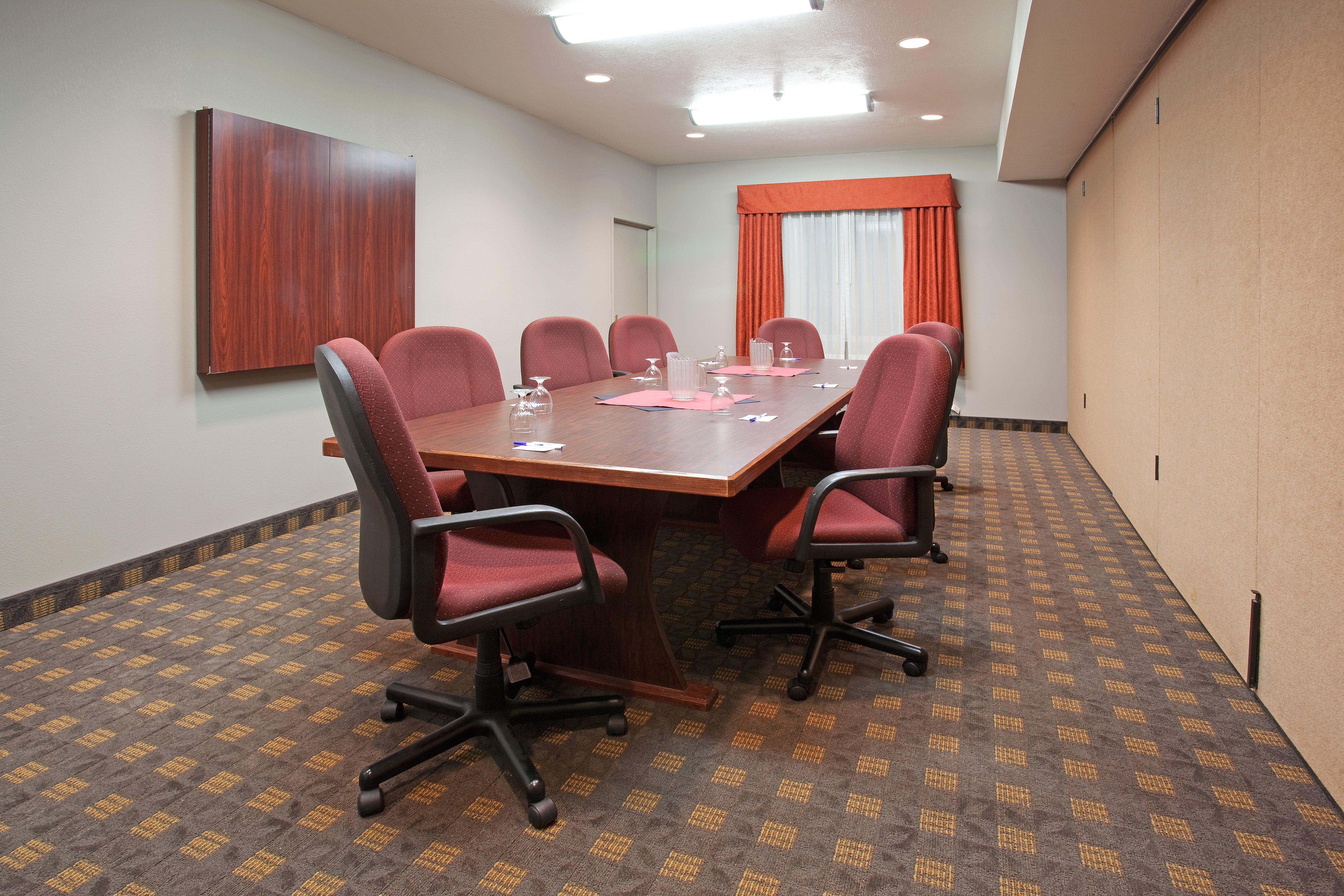 Holiday Inn Express Ogden By Ihg Exterior photo