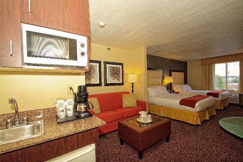 Holiday Inn Express Ogden By Ihg Exterior photo