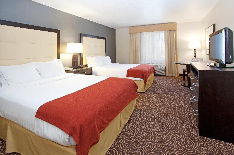 Holiday Inn Express Ogden By Ihg Exterior photo
